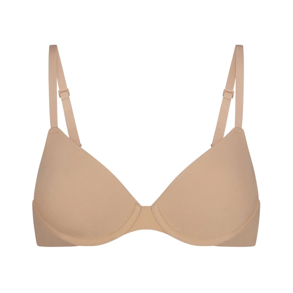 Skims Fits Everybody T-Shirt Bra in Clay 38B
